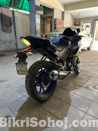 Yamaha R15 V3 Monster Edition